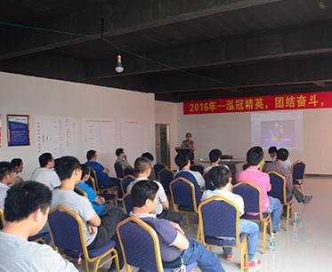 明人不說暗話，員工動(dòng)員大會(huì)之后我需要兩個(gè)單壓壓驚